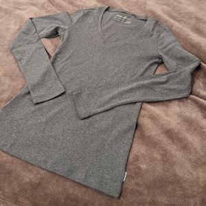 NWOT Eddie Bauer Long Sleeve V-Neck gray XS